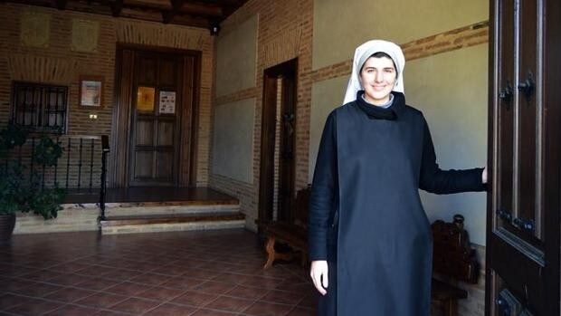 Sor Marta, la novicia que evangeliza en las redes sociales