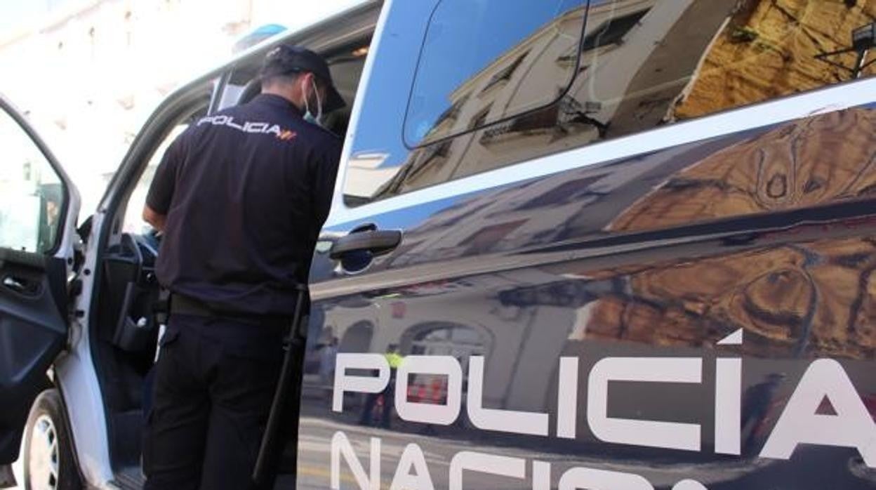 Imagen de recurso de un furgón policial en Valencia