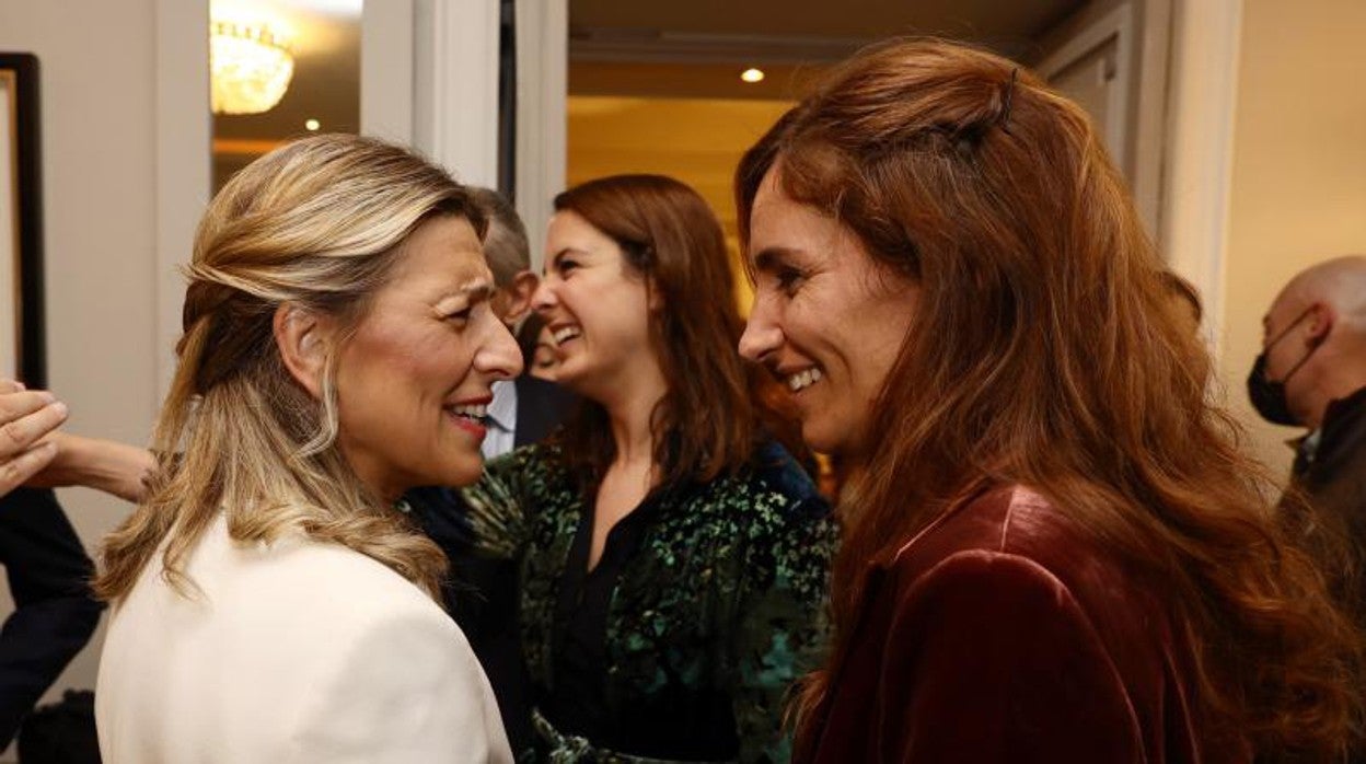 La vicepresidenta del Gobierno, Yolanda Díaz, y la líder de Más Madrid, Mónica García