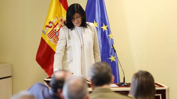 Robles, en la toma de posesión de la nueva directora del CNI: «Es continuidad pensando en España»