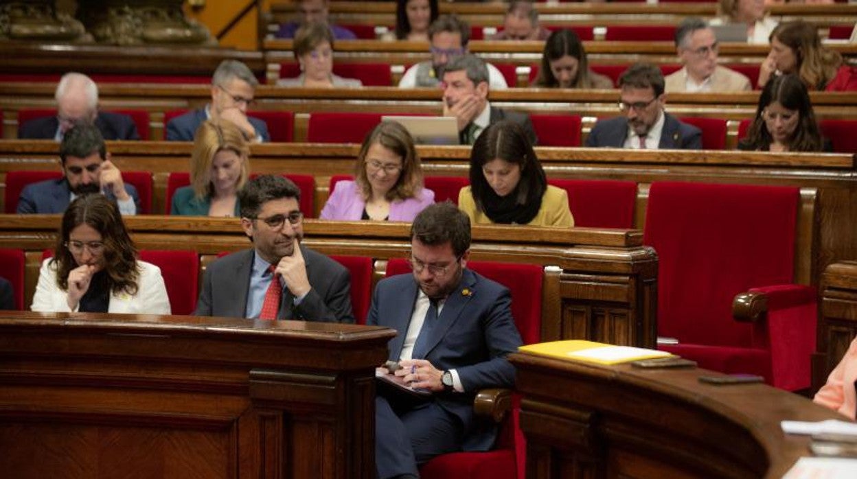 El Parlament vota si piden o no la dimisión de la ministra de Defensa por el caso Pegasus