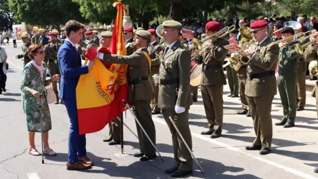 De un anciano de 94 años a un joven de 18: Valencia alberga una multitudinaria Jura de Bandera de España