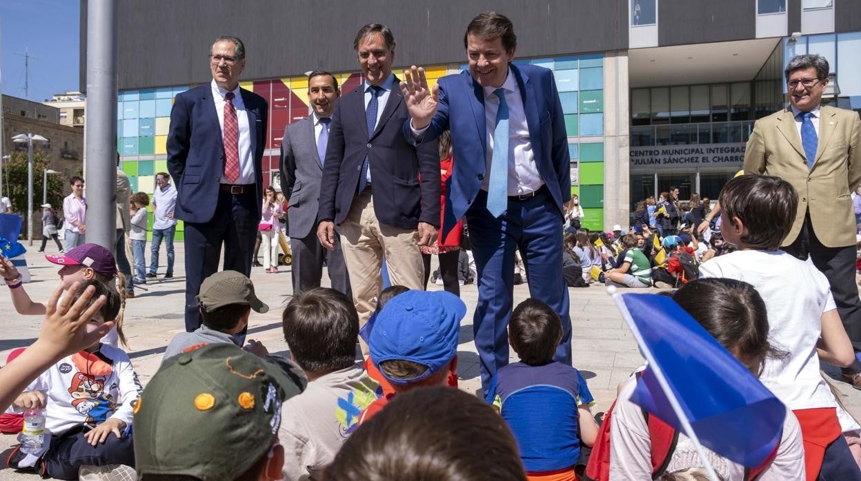 Acto escolar por el Día de Europa al que acudió el presidente de la Junta, Alfonso Fernández Mañueco