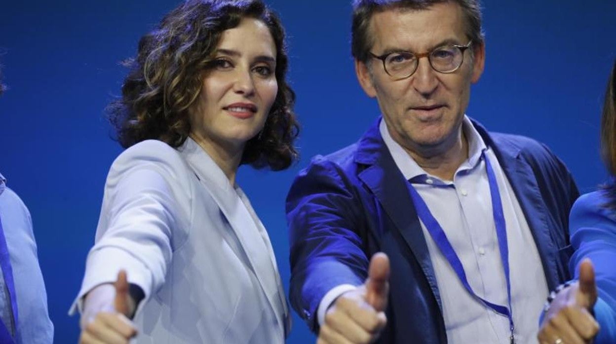 Isabel Díaz Ayuso y Alberto Núñez Feijóo, durante el congreso del PP de Madrid