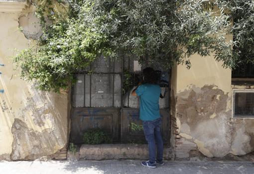 Imagen de la casa abandonada en la que se produjeron los hechos en Burjassot (Valencia)