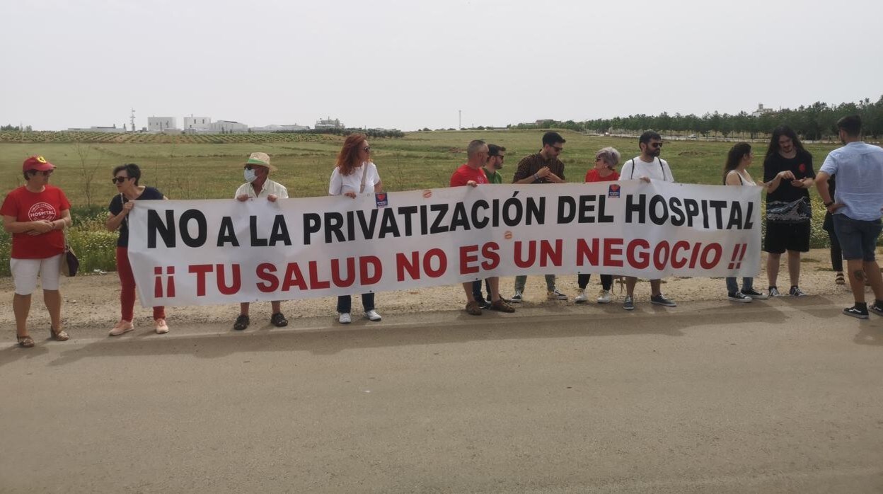 La Plataforma en Defensa de lo Público de Villarrobledo critica el desmantelamiento del hospital