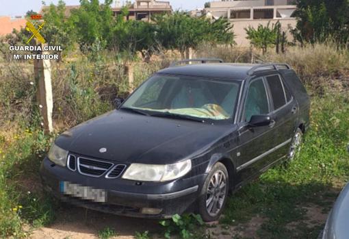 Una madre vende su coche y acusa falsamente a su hijo de robarlo para cobrar el seguro en Alicante