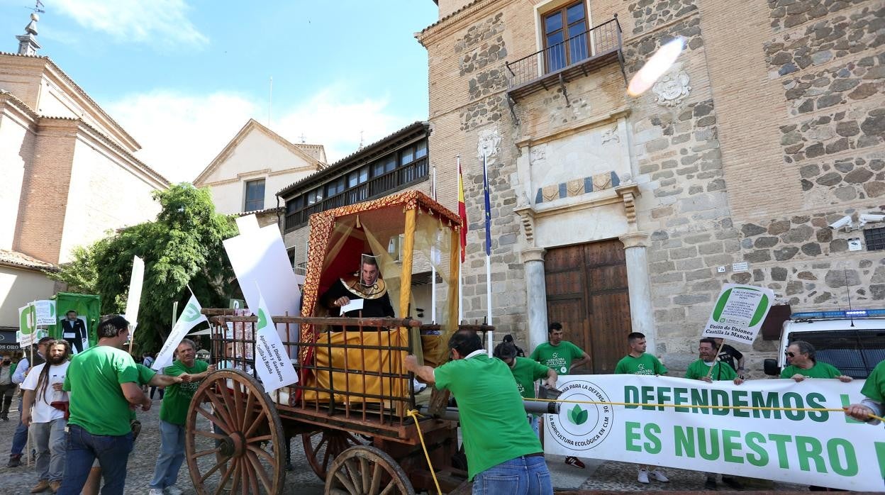 Una galera de la manifestación frente al Palacio de Fuensalida