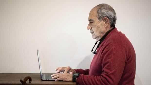 Carlos San Juan: «No critico a los técnicos sanitarios sino a la nueva FP1 de 150 horas que propone Educación»