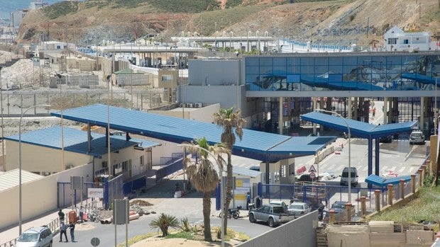 Caos burocrático para abrir la frontera de Marruecos a los trabajadores