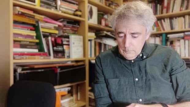 Un padre y profesor denuncia la imposición del valenciano en las aulas: «Unos niños tienen derecho a estudiar en su lengua materna y otros no»