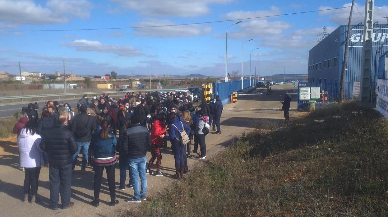 Trabajadores de Siro en Toro, durante una de las concentraciones