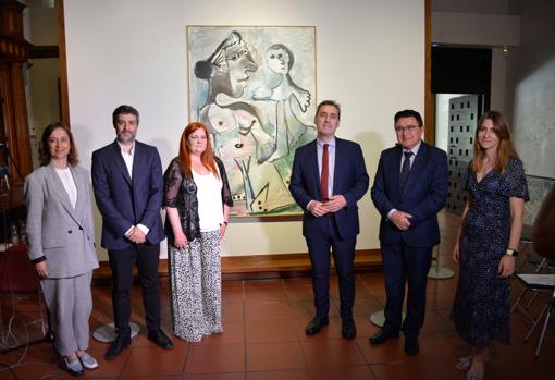 Francisco Tierraseca, Isaac Sastre de Diego, Teo García y Rosa Becerril, de espaldas al cuadro 'Venus y el amor'