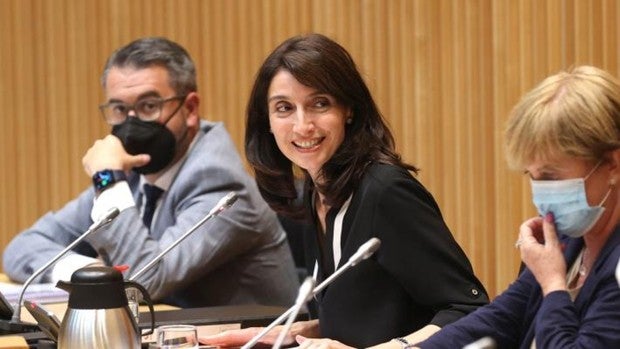 Llop responde seis meses después a los refuerzos pedidos por el Supremo para evitar el colapso de la Sala Tercera