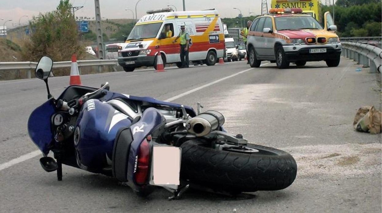 Accidente de moto en una carretera madrileña