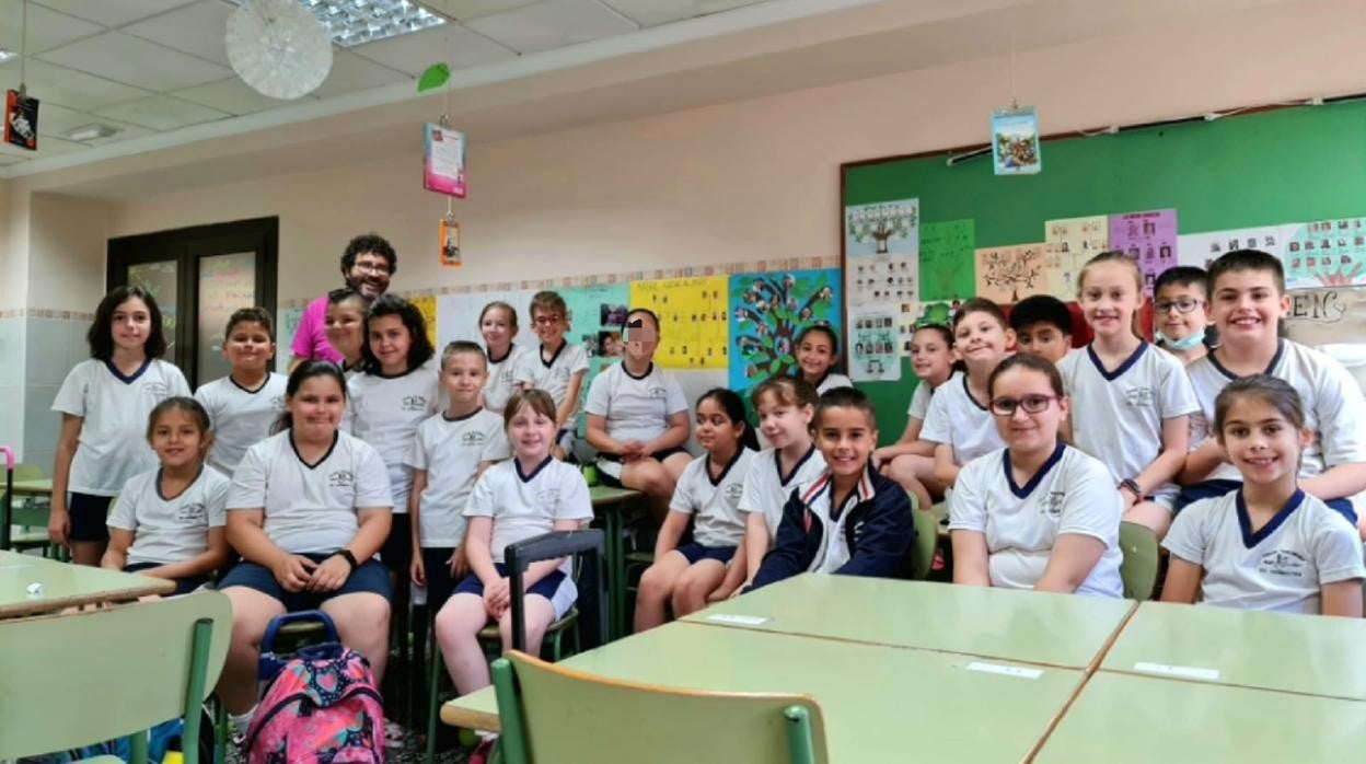 Imagen de los alumnos de 3º de Primaria del Colegio San Enrique de Quart de Poblet (Valencia)