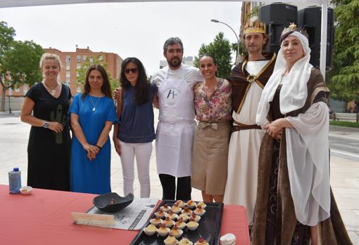 Eva María Masías junto a los actores y representantes del consistorio ciudadrealeño