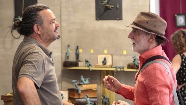 La XXIV Feria de Artesanía de León se instala en la ciudad hasta el 29 de junio con la participación de 24 talleres