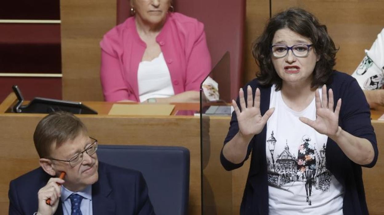 La vicepresidenta y Portavoz de la Generalitat Valenciana, Mónica Oltra, en la imagen, junto al president Ximo Puig