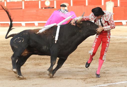 Cogida del banderillero Víctor Cañas