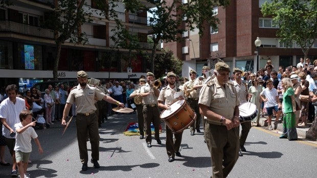 Jesucristo y el Ejército vuelven a tomar las calles de Barcelona