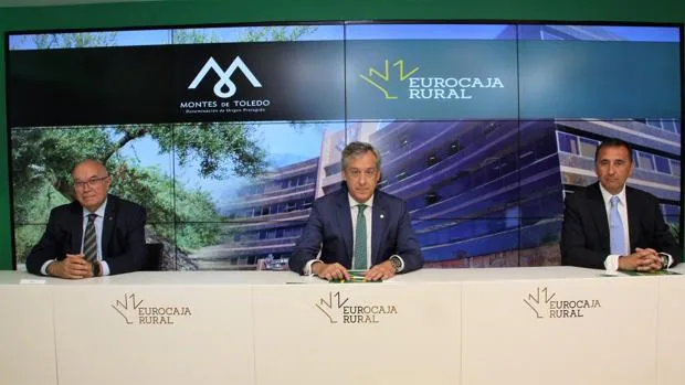Convenio Eurocaja Rural y DOP 'Montes de Toledo' para promocionar el aceite de oliva
