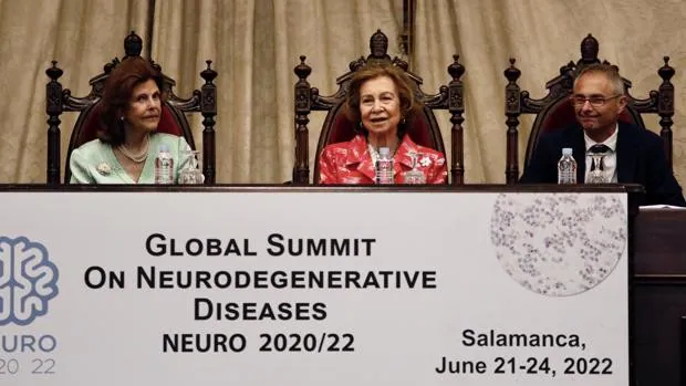 La Reina Sofía muestra en Salamanca su compromiso con la investigación en enfermedades neurodegenerativas