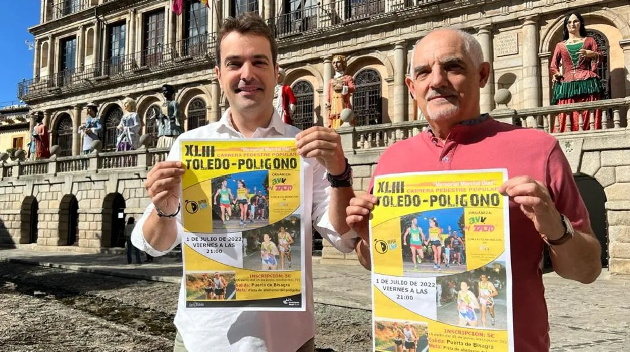 Pablo García, concejal de Deportes, con Jesús Alhambra, de la asociación vecinal 'El Tajo'