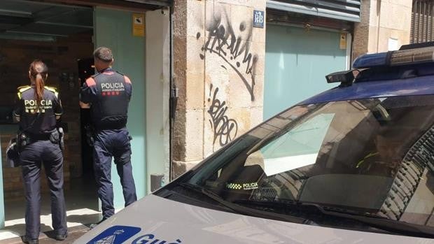 Matan a un hombre a puñaladas e intentan quemar a dos indigentes en Barcelona