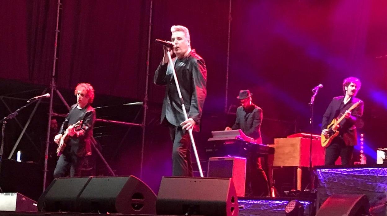 Loquillo, durante su concierto en la plaza de toros de Toledo