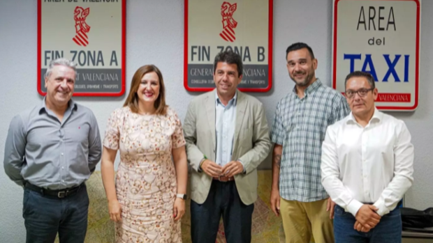 Mazón defiende una «mayor libertad» para «mejorar el servicio» del sector del taxi y pide «eliminar trabas»