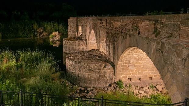 Así de bonito ha quedado el Puente Romano de Talavera con su nueva iluminación