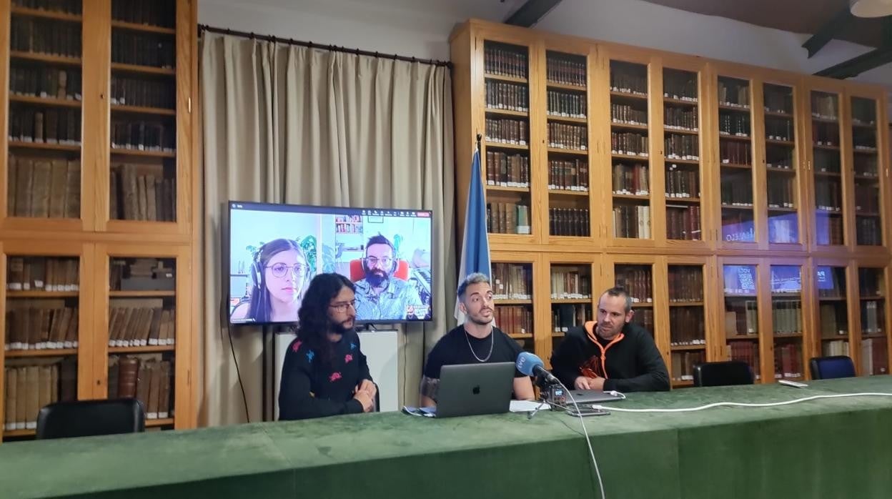 El equipo de Ai-lalelo, en rueda de prensa, la semana pasada