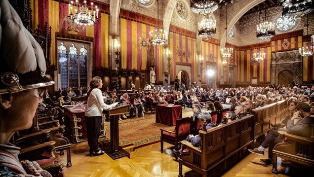 Colau, relegada: El PSC luchará con ERC por el primer puesto en las  municipales de Barcelona, según un sondeo