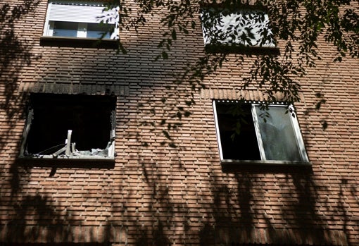 Ventanas de la vivienda afectada por el incendio