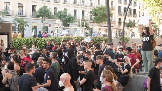 Pinchazo radical en la protesta de la extrema izquierda en contra de la OTAN