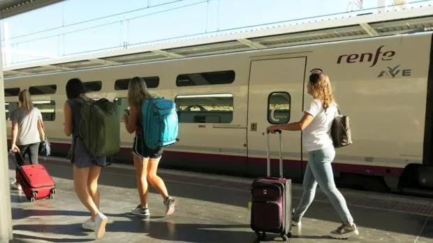 El cambio de Atocha a Chamartín también retrasa el AVE low cost de Ouigo en Alicante hasta 2023