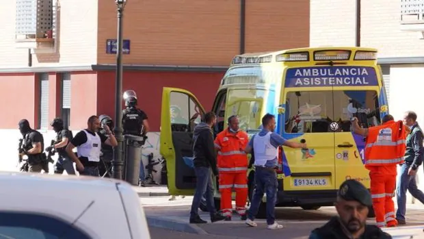 Doce horas de tensión, amenazas e insultos en Santovenia