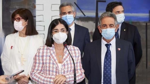 Sanidad recomienda mascarilla y la dosis de refuerzo para quien aún no la tenga ante el aumento de casos