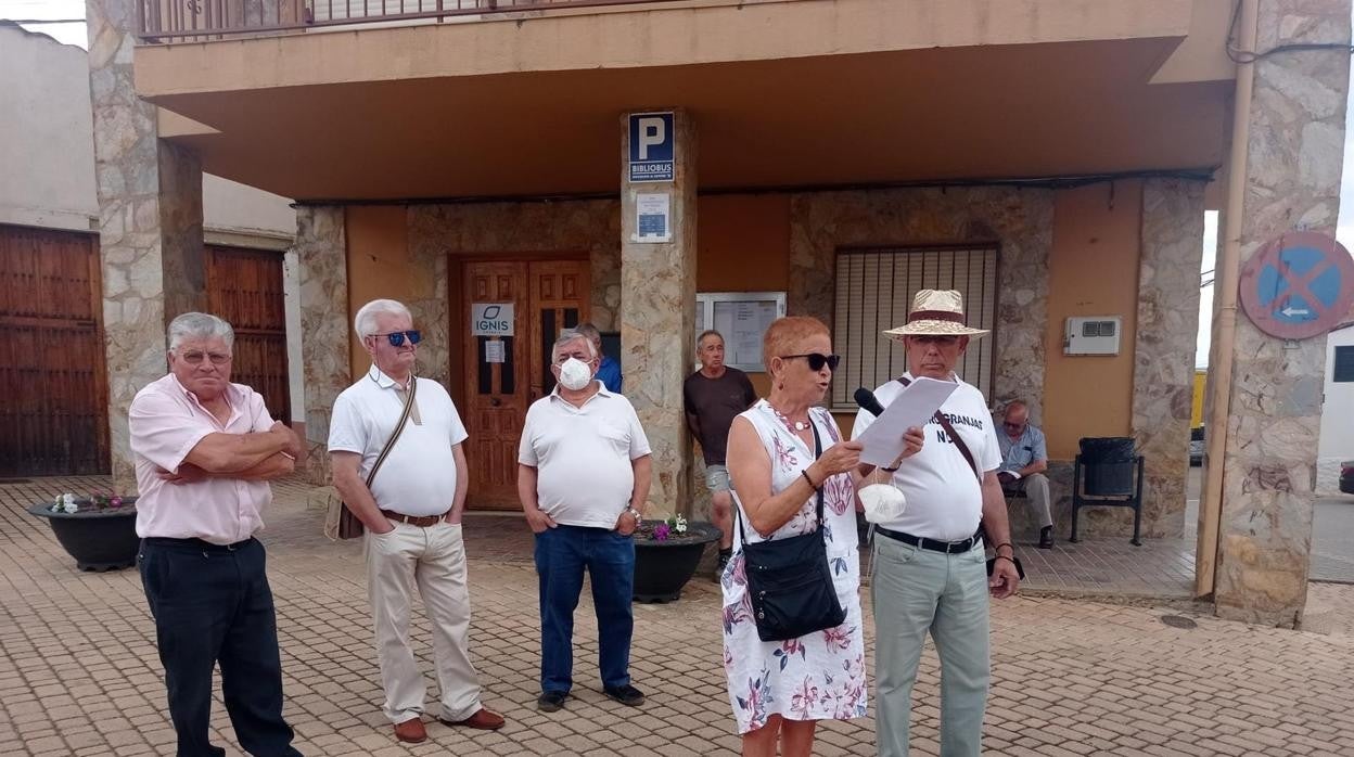 Concentración en contra de la construcción de una macrogranja en Zamora