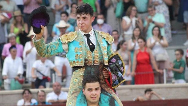 Alejandro Chicharro desoreja al cuarto de la final del Alfarero de Villaseca