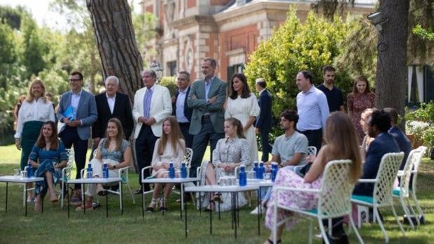 La Princesa Leonor y la Infanta Sofía continúan con su visita a Cataluña, un viaje lleno de primeras veces