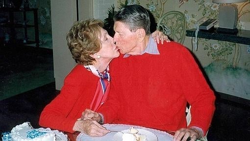 La apasionante vida de Nancy Reagan, en diez imágenes