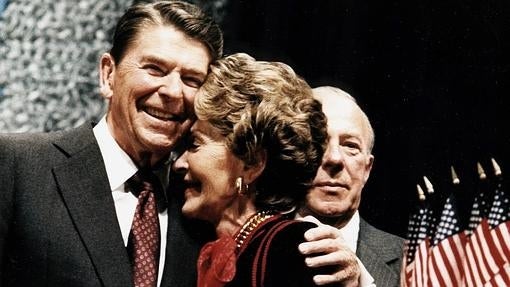 La apasionante vida de Nancy Reagan, en diez imágenes