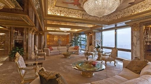 Salón de su casa de Nueva York