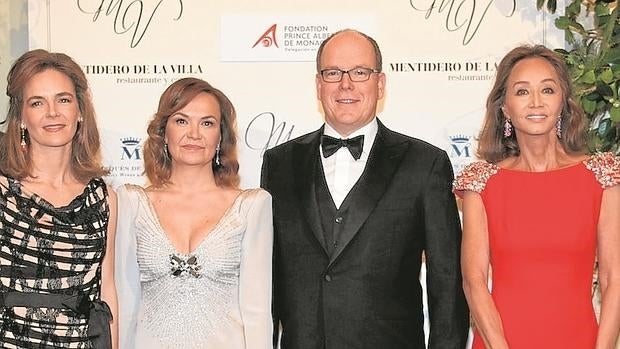 María García de la Rasilla, Carol Portabella, Alberto de Mónaco e Isabel Preysler