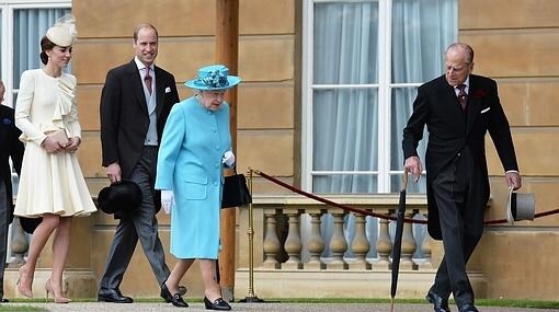El Duque de Edimburgo junto a la Reina y los Duques de Cambridge el 24 de mayo