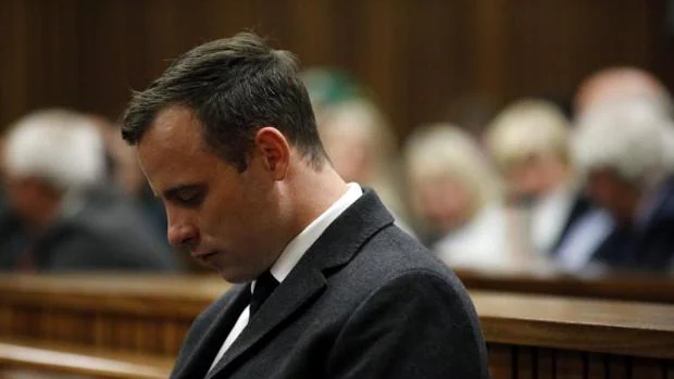 Oscar Pistorius, condenado a seis años de prisión por el asesinato de su novia Reeva Steenkamp
