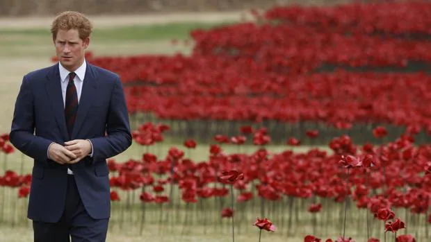 El príncipe Harry, hoy de 31 años, soltero y sin oficio al margen de sus ocupaciones en la casa real