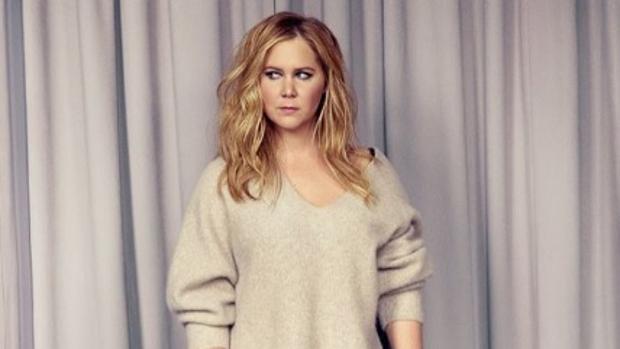 Amy Schumer relata difíciles momentos de su vida en su novela